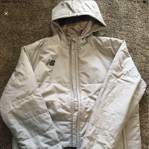 Brand New   New Balance jacket - Picture 1 of 1